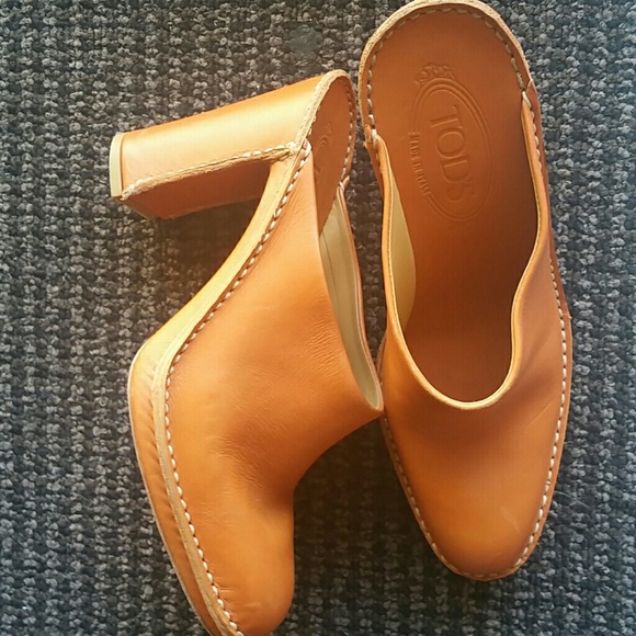 Tod's Shoes - Orange Mules Tod's Shoes - Orange Mules